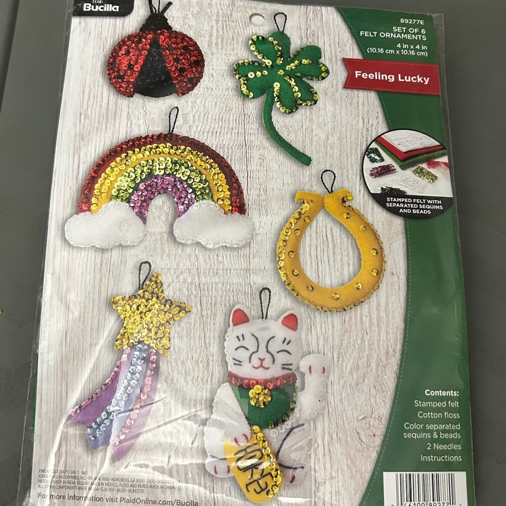 Bucilla Feeling Lucky Felt Ornament Kit 89277E
